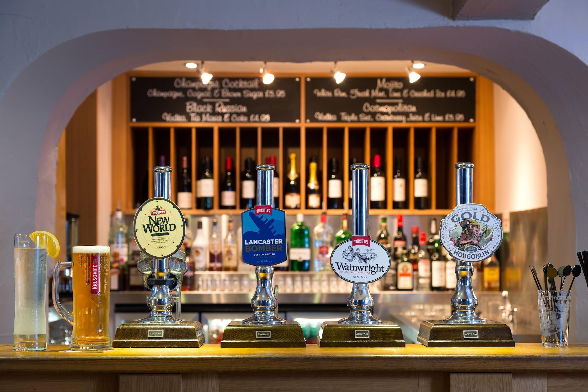 Sweeneys Bar Restaurant Rooms