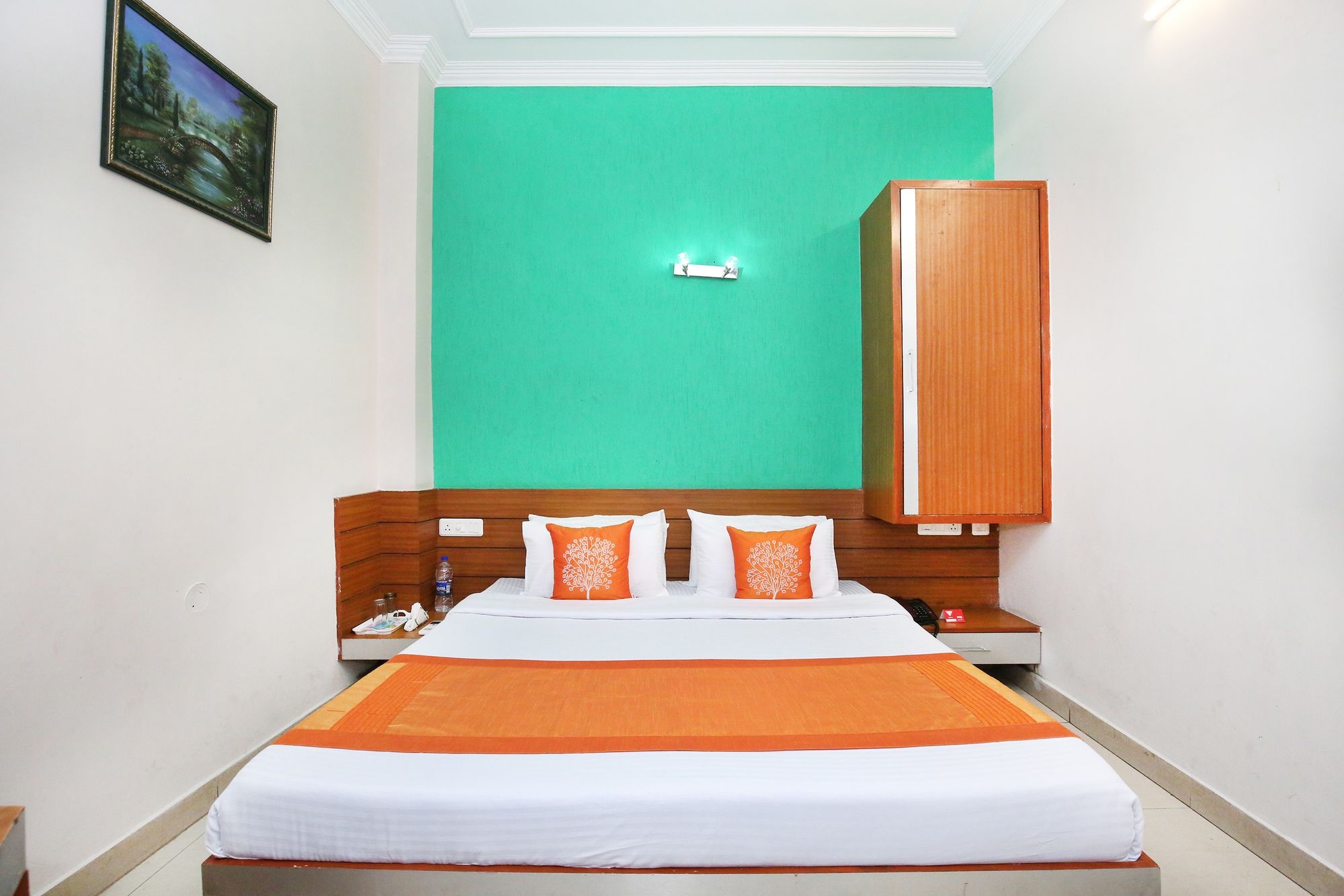 OYO 10604 Hotel Arneja