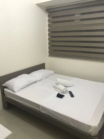 Robert's Place Edsa-Mandaluyong
