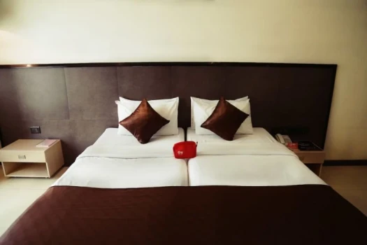 OYO 697 The Sirona Hotel