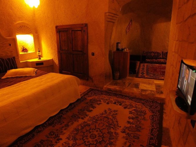 Dilek Tepesi Cave Hotel