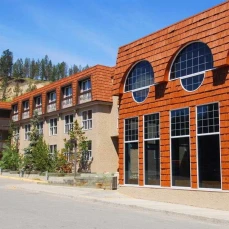 Tonquin Inn