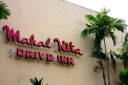 Mahal Kita Drive Inn