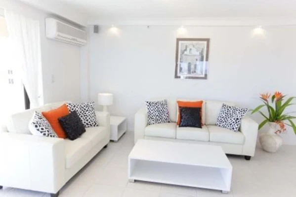 De Ville Apartments