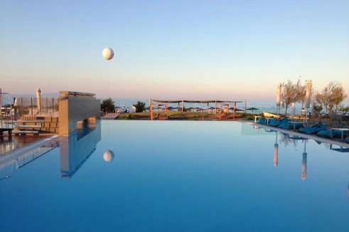 Thalatta Seaside Hotel