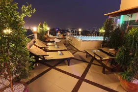 Queen Wood Hotel
