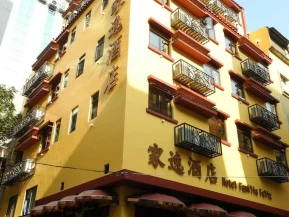 Happy Family Hotel