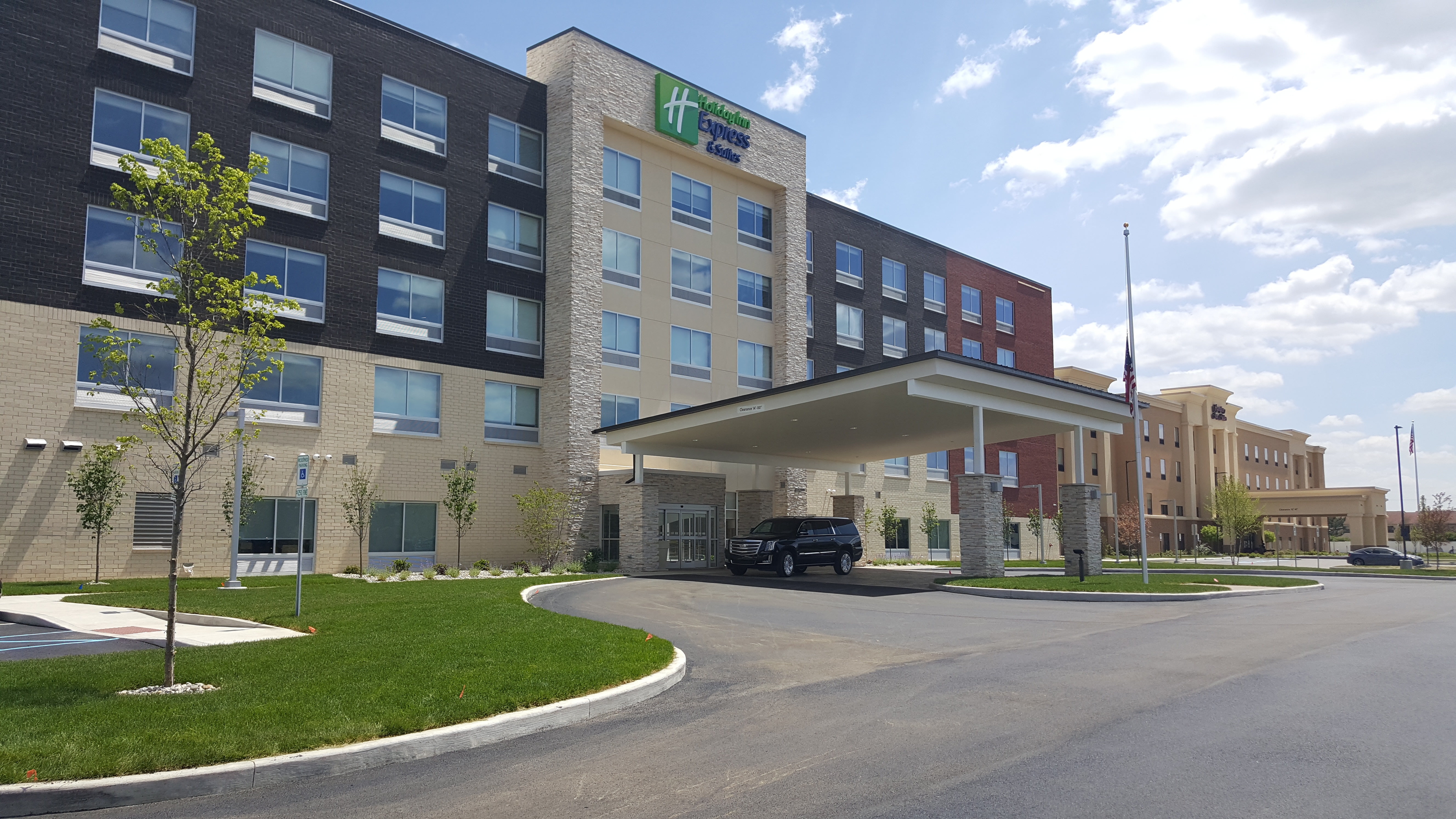Holiday Inn Express and Suites Toledo West