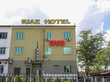 Riaz Hotel