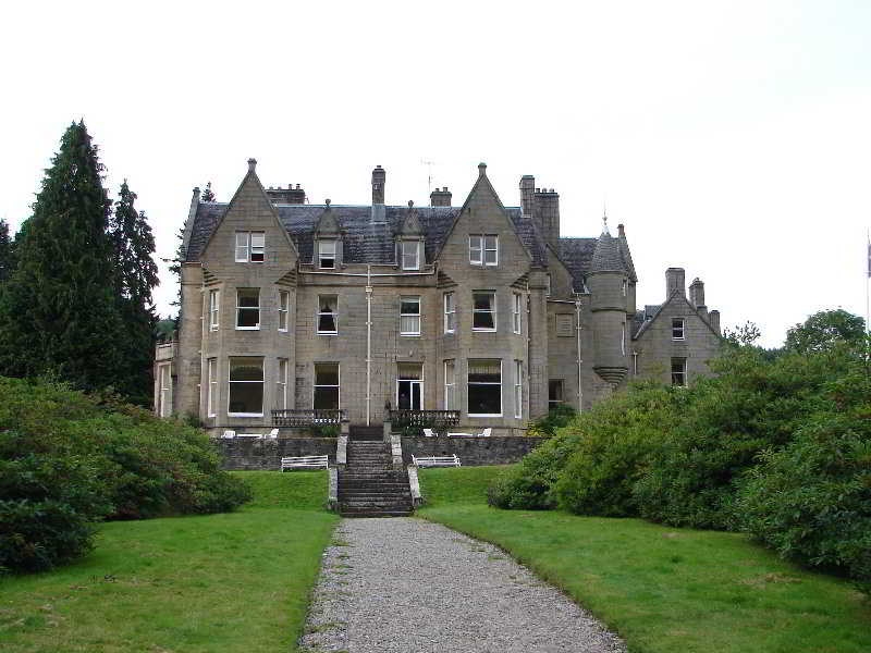 Glengarry Castle Hotel