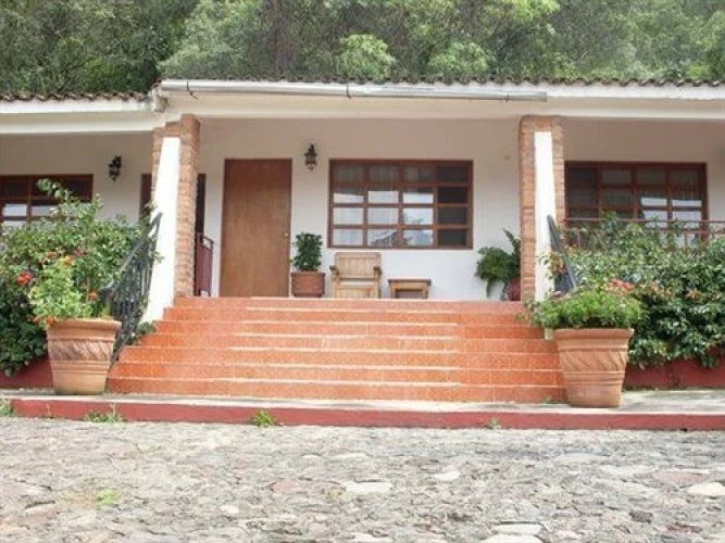 Mansion Bugambilias