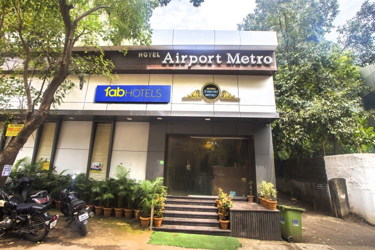 Hotel Airport Metro