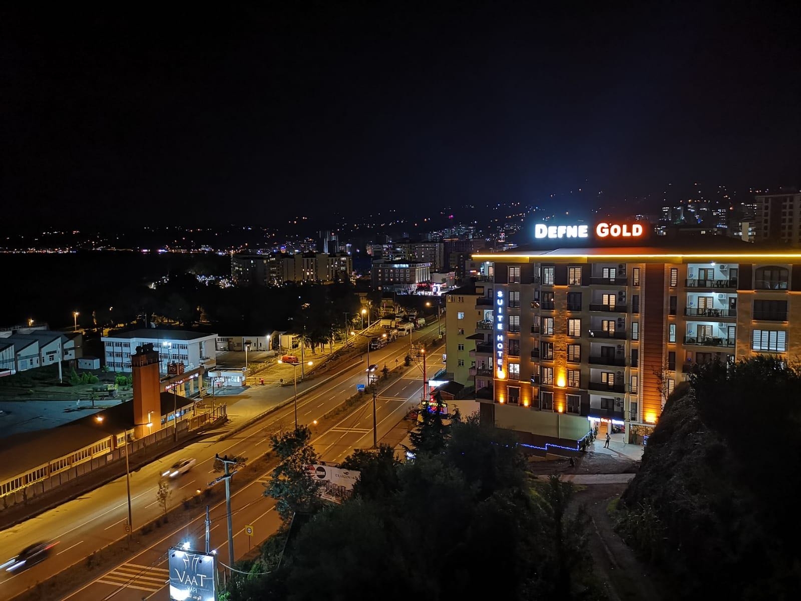Defne Gold Suite