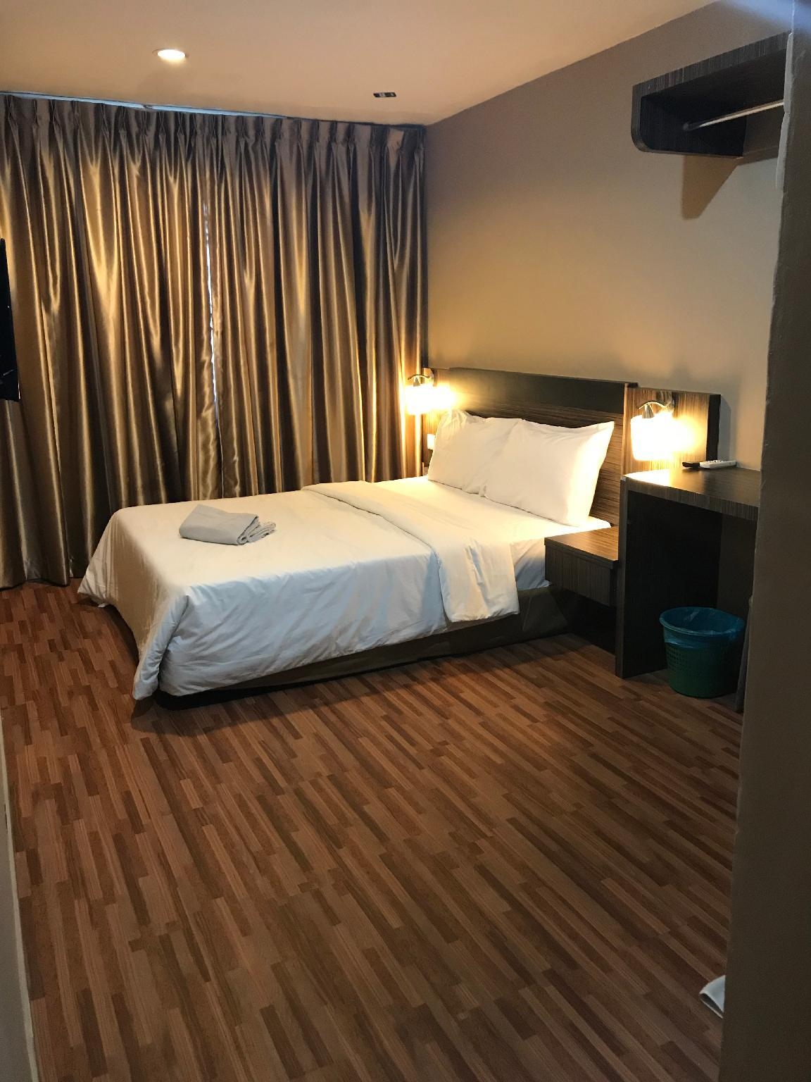 V Hotel