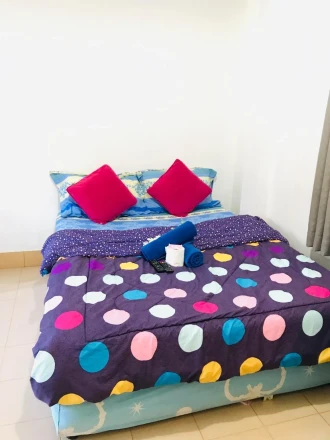 Miss Hong House