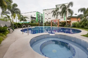 Oyo 390 Ben S Green Town