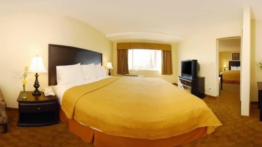 Hollies Hotel Suites