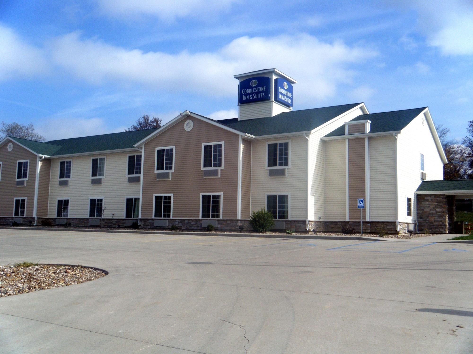 Cobblestone Inn Suites Bloomfield