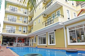 Mad Monkey Kampot Hostel Adults Only