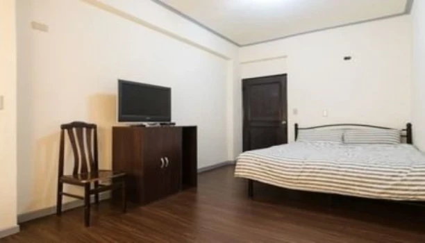 New Castle Apartment