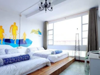 Zhiqingchun Theme Youth Hostel