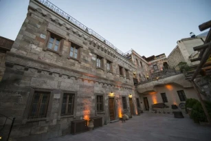 Vineyard Cave Hotel