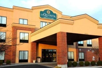 La Quinta Inn & Suites Springfield Airport Plaza