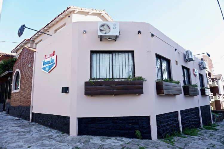 Playa Varese Inn