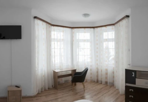 Iezer Residence