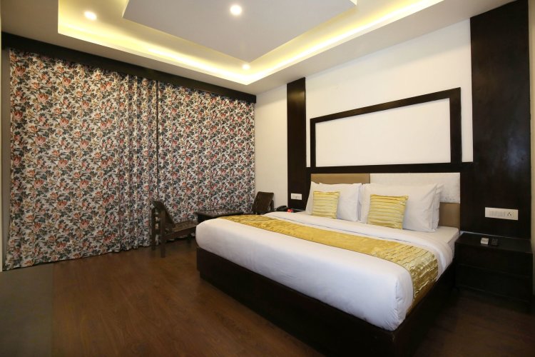 OYO 10109 Hotel River Regency