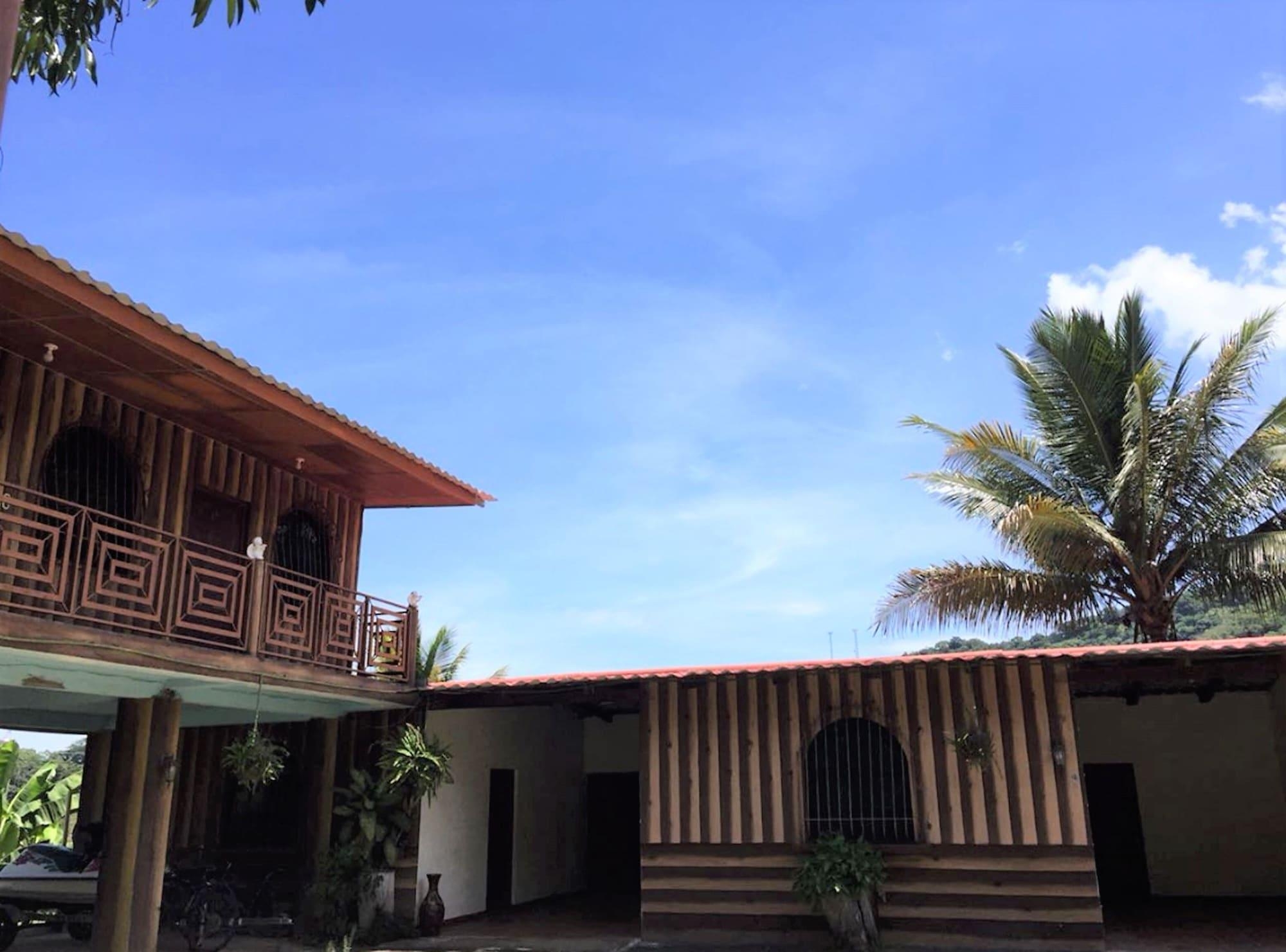 Hotel Y Restaurante Los Amigos