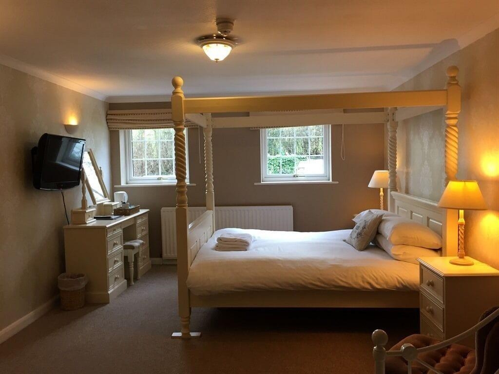 String of Horses Inn