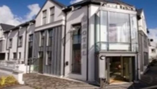 Patrick Punchs Hotel