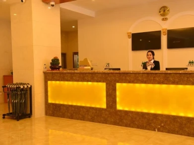 Greentree Inn Baishan Linjiang Yalu River Express