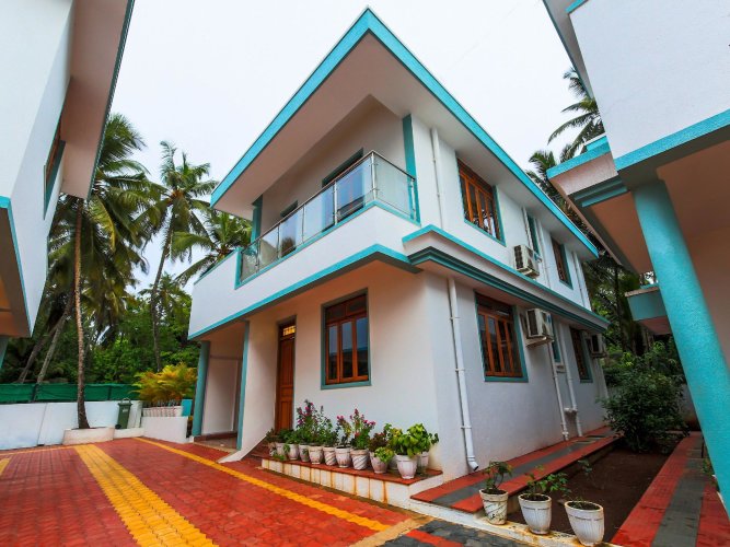 OYO 14779 Meera Motels & Residency