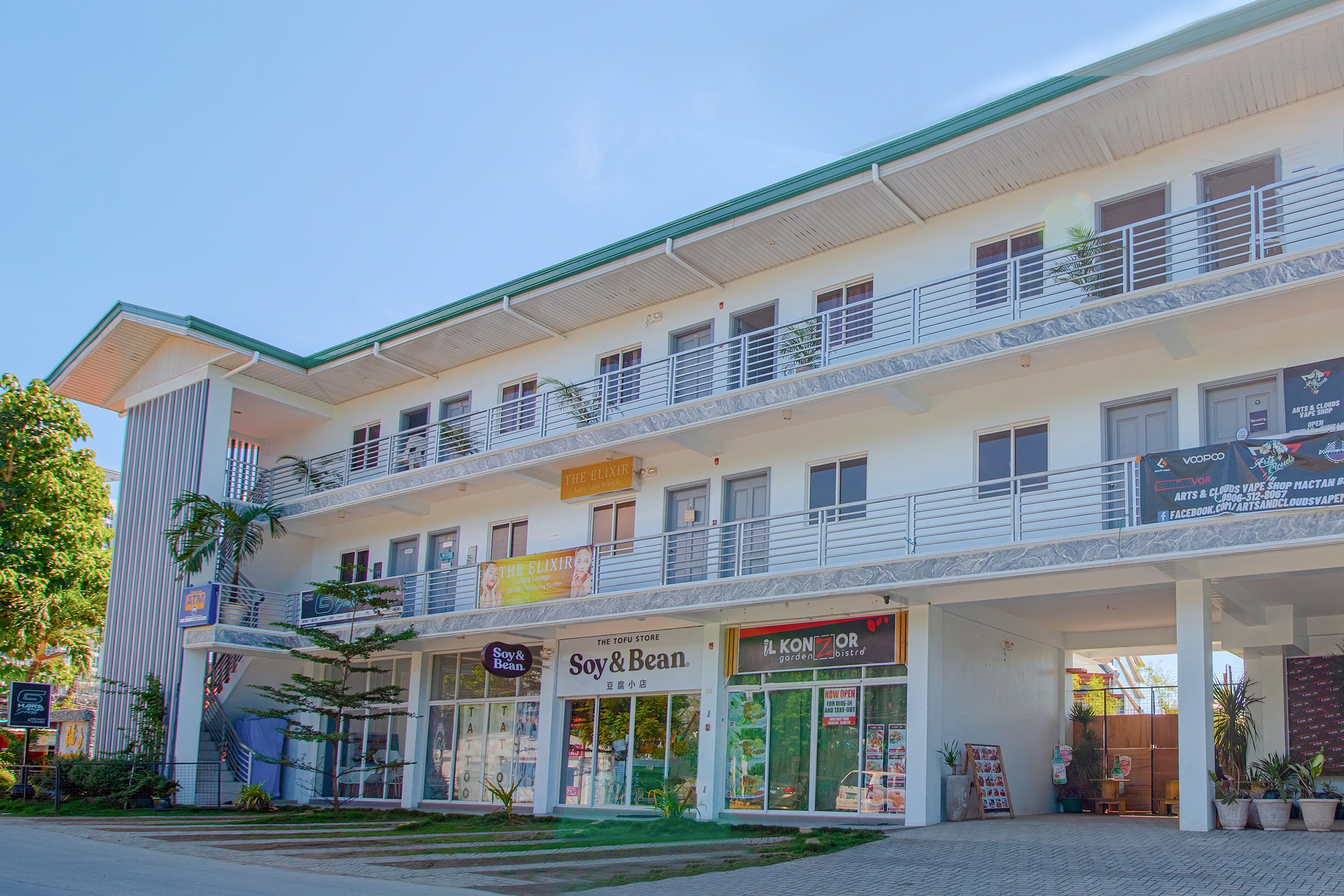 OYO 778 Fat J Apartelle
