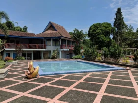1924 Hotel Rafflesia