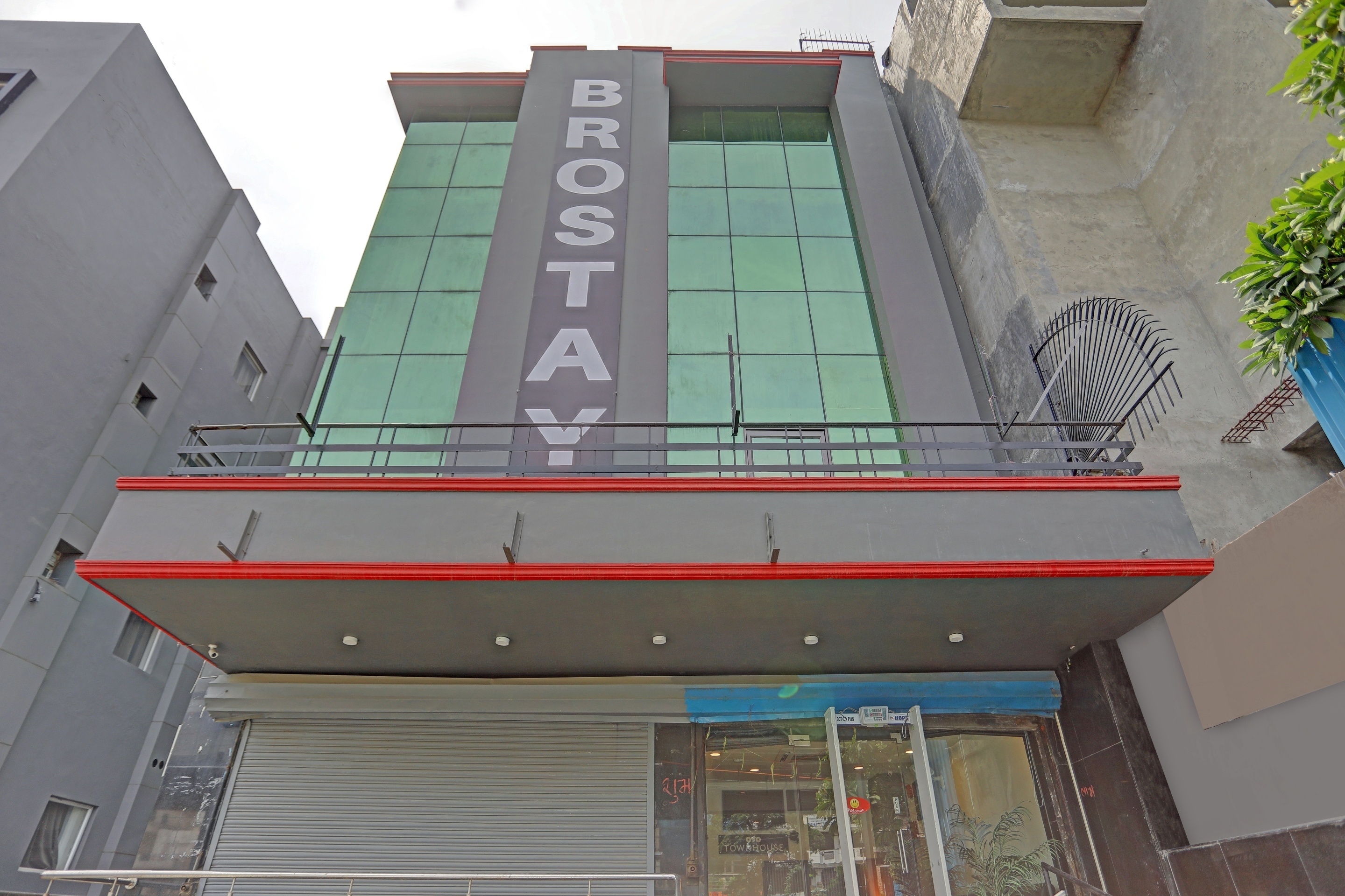 OYO Townhouse 409 Brostay Meera Bagh