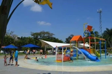 Lake House Resort