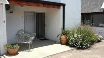 Bettie's Luxury Lodge