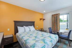 Cardinal Motel