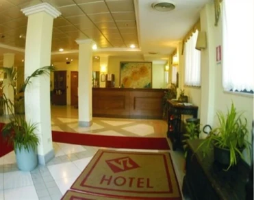 V7 Hotel