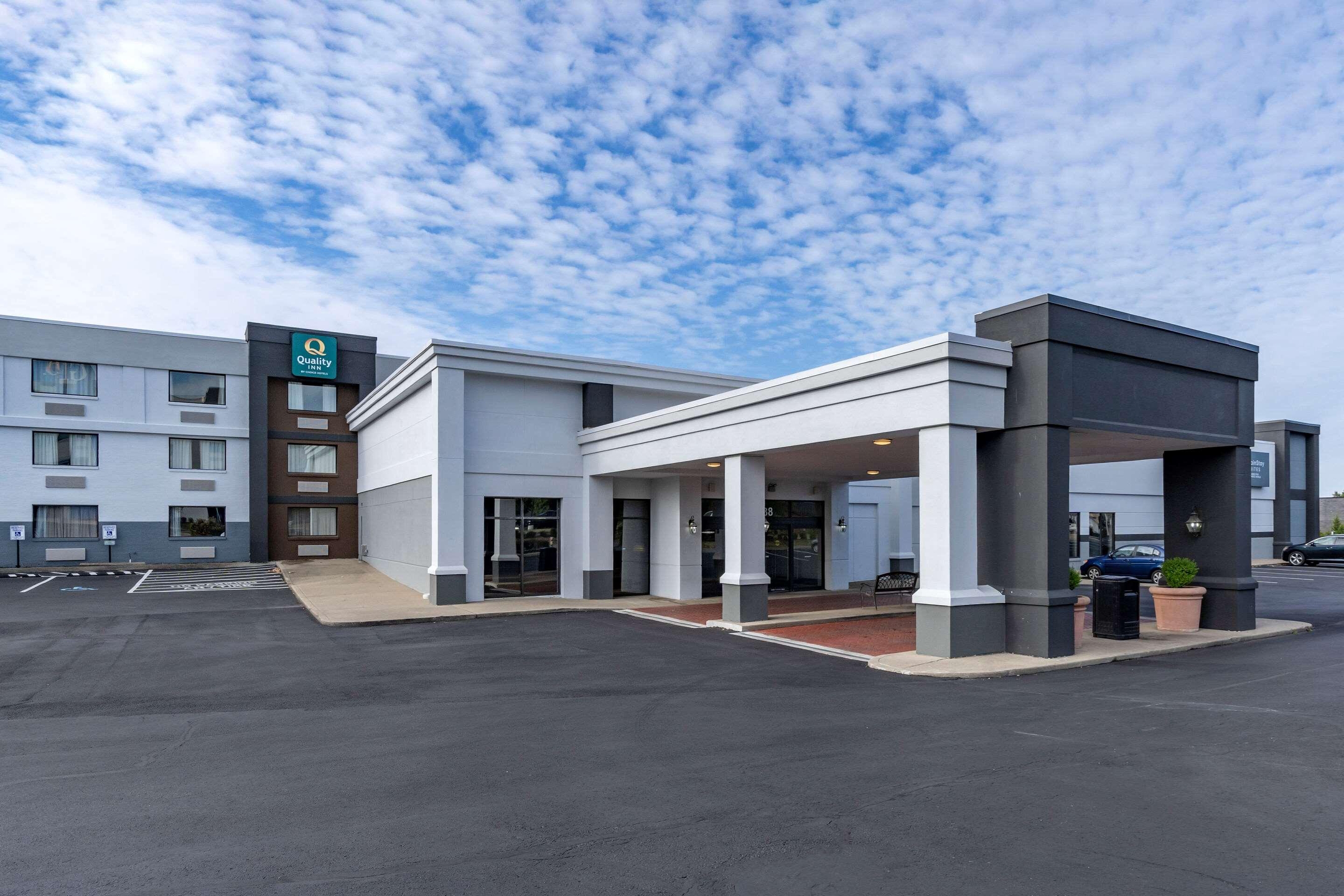 Mainstay Suites (Lexington-KY)