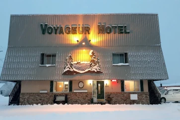 Love Hotels Voyageur by OYO International Falls MN