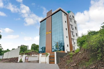 OYO 46740 Paradise Inn