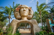 Hola Beach - Beach Club & Eco Glamping Resort