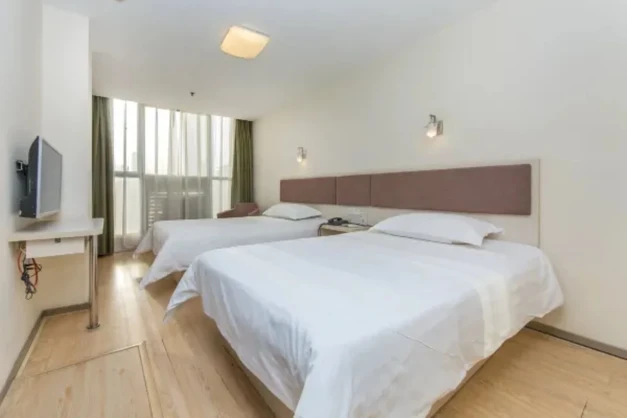 Motel Hotel (Wuhan Yellow Crane Tower, Shouyi Square, Fuxing Road Metro Station)