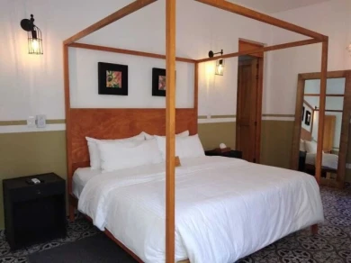 Clandestino Hotel Pila Seca