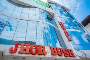 Hotel Jhor Bush