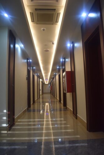 City Cruz Hotel
